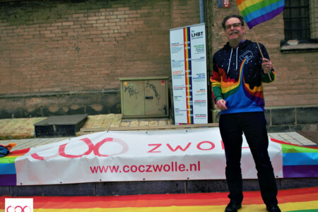 230415 Regenboogvlag actie Zwolle039.jpg